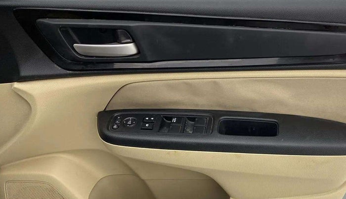 2018 Honda Amaze 1.2L I-VTEC VX, Petrol, Manual, 72,314 km, Driver Side Door Panels Control