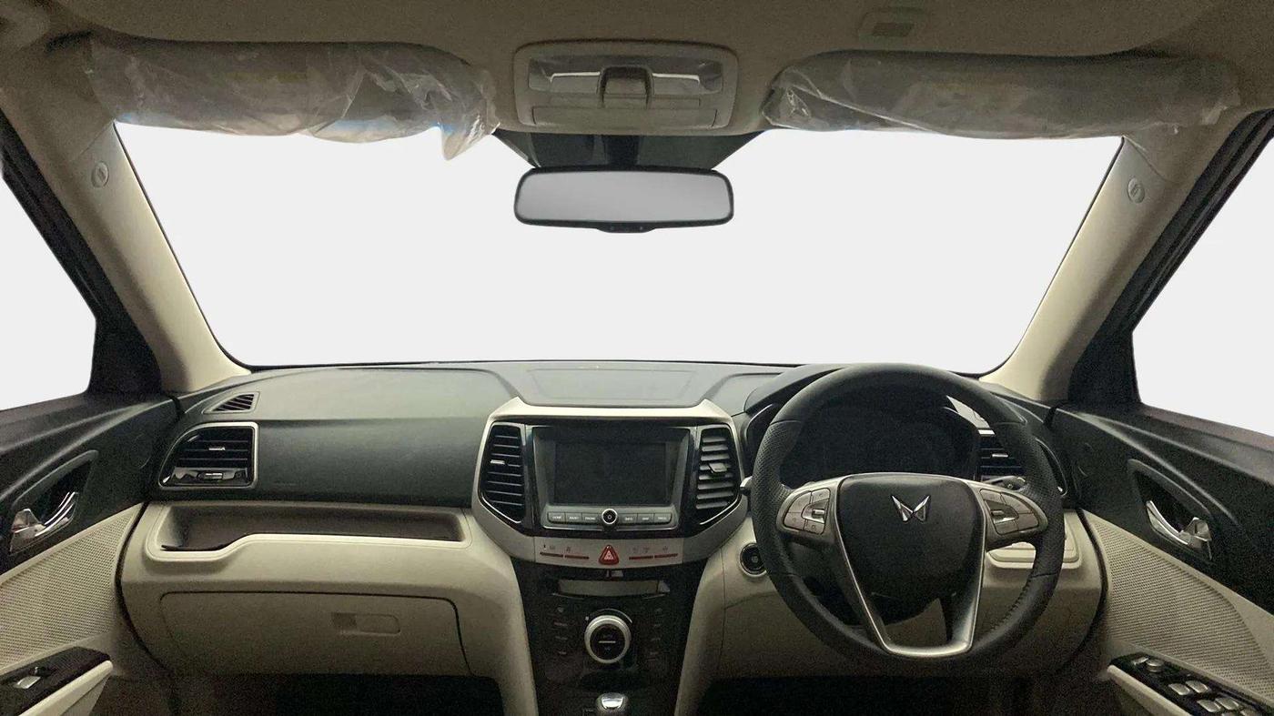 2022 Mahindra XUV300 W8 (O) 1.5 DIESEL AMT, Diesel, Automatic, 63,172 km, Dashboard