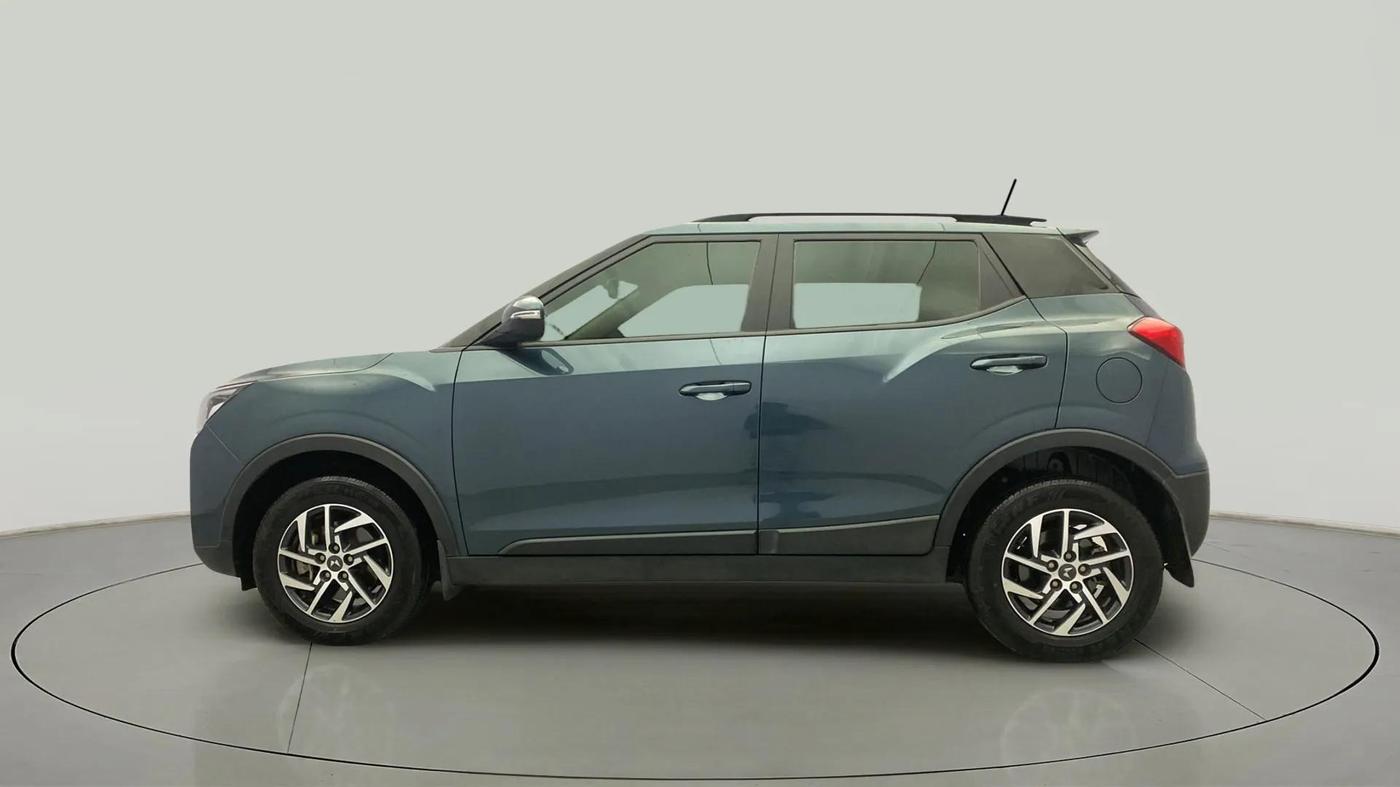 2022 Mahindra XUV300 W8 (O) 1.5 DIESEL AMT, Diesel, Automatic, 63,172 km, Left Side