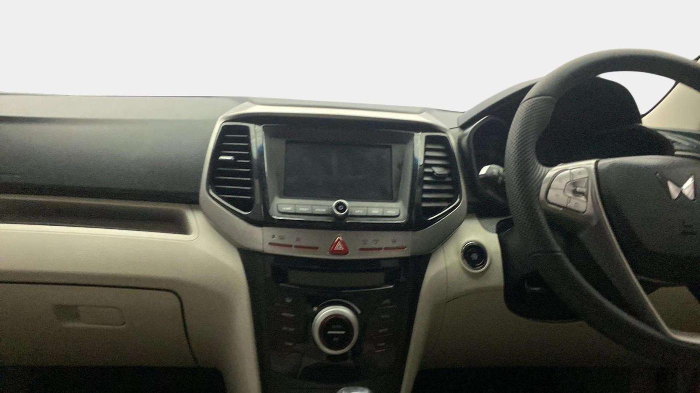 2022 Mahindra XUV300 W8 (O) 1.5 DIESEL AMT, Diesel, Automatic, 63,172 km, Air Conditioner
