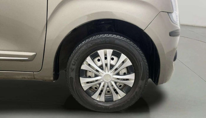 2020 Maruti New Wagon-R LXI CNG 1.0, CNG, Manual, 39,652 km, Right Front Wheel