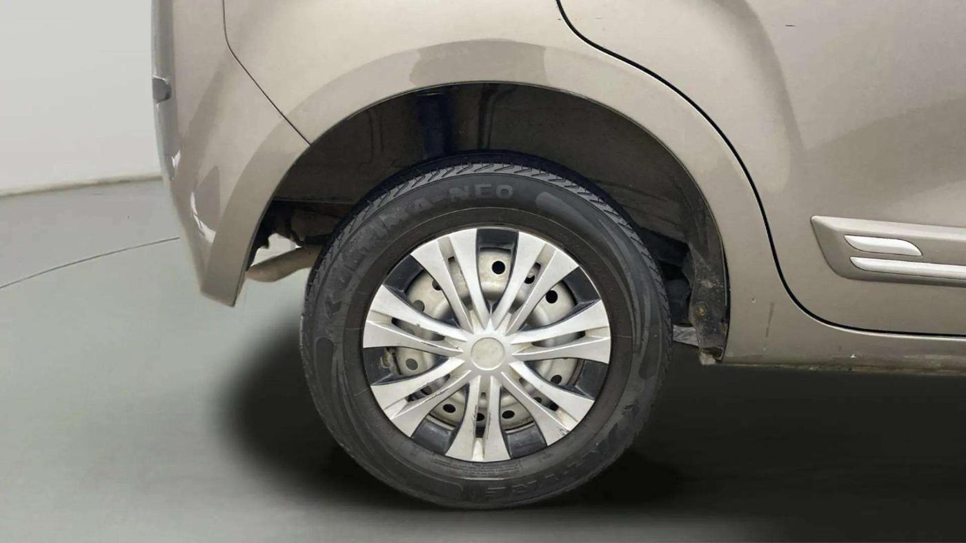 2020 Maruti New Wagon-R LXI CNG 1.0, CNG, Manual, 39,720 km, Right Rear Wheel