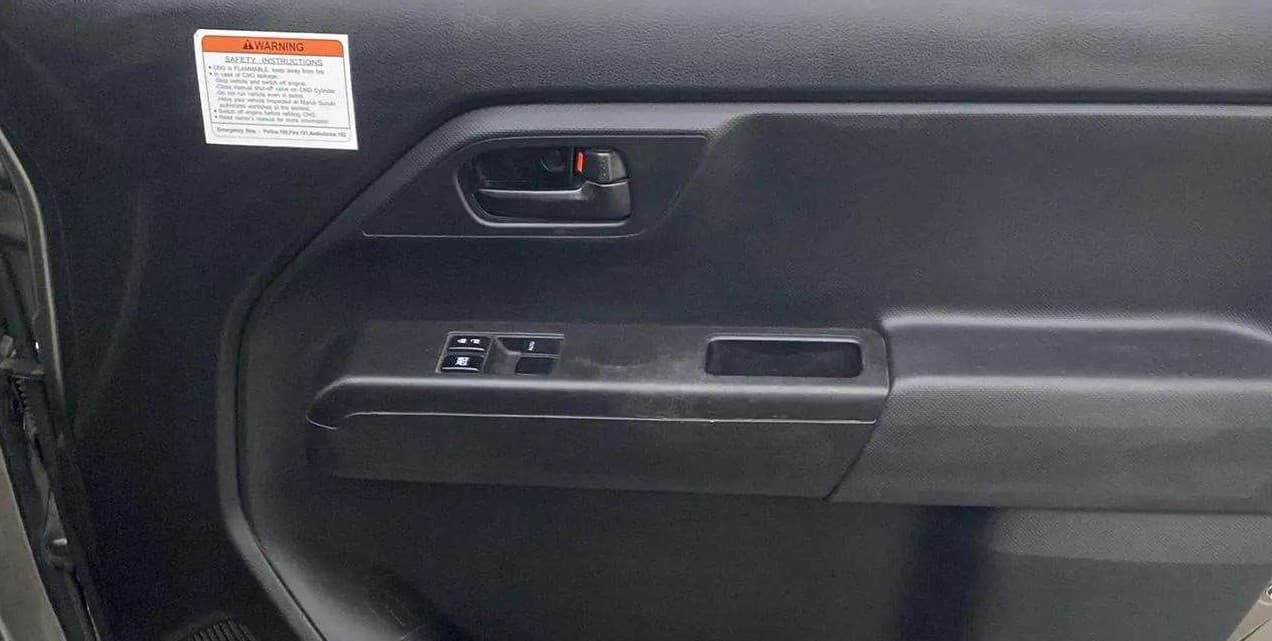 2020 Maruti New Wagon-R LXI CNG 1.0, CNG, Manual, 39,720 km, Driver Side Door Panels Control