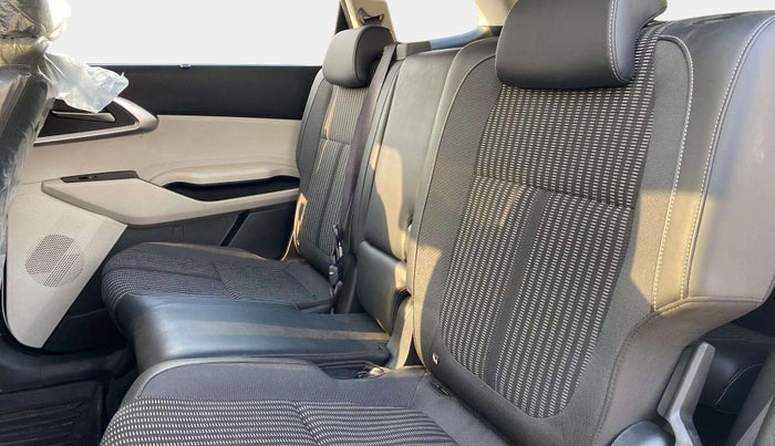 2024 KIA CARENS PRESTIGE 1.5 PETROL 7 STR, Petrol, Manual, 12,131 km, Right Side Rear Door Cabin