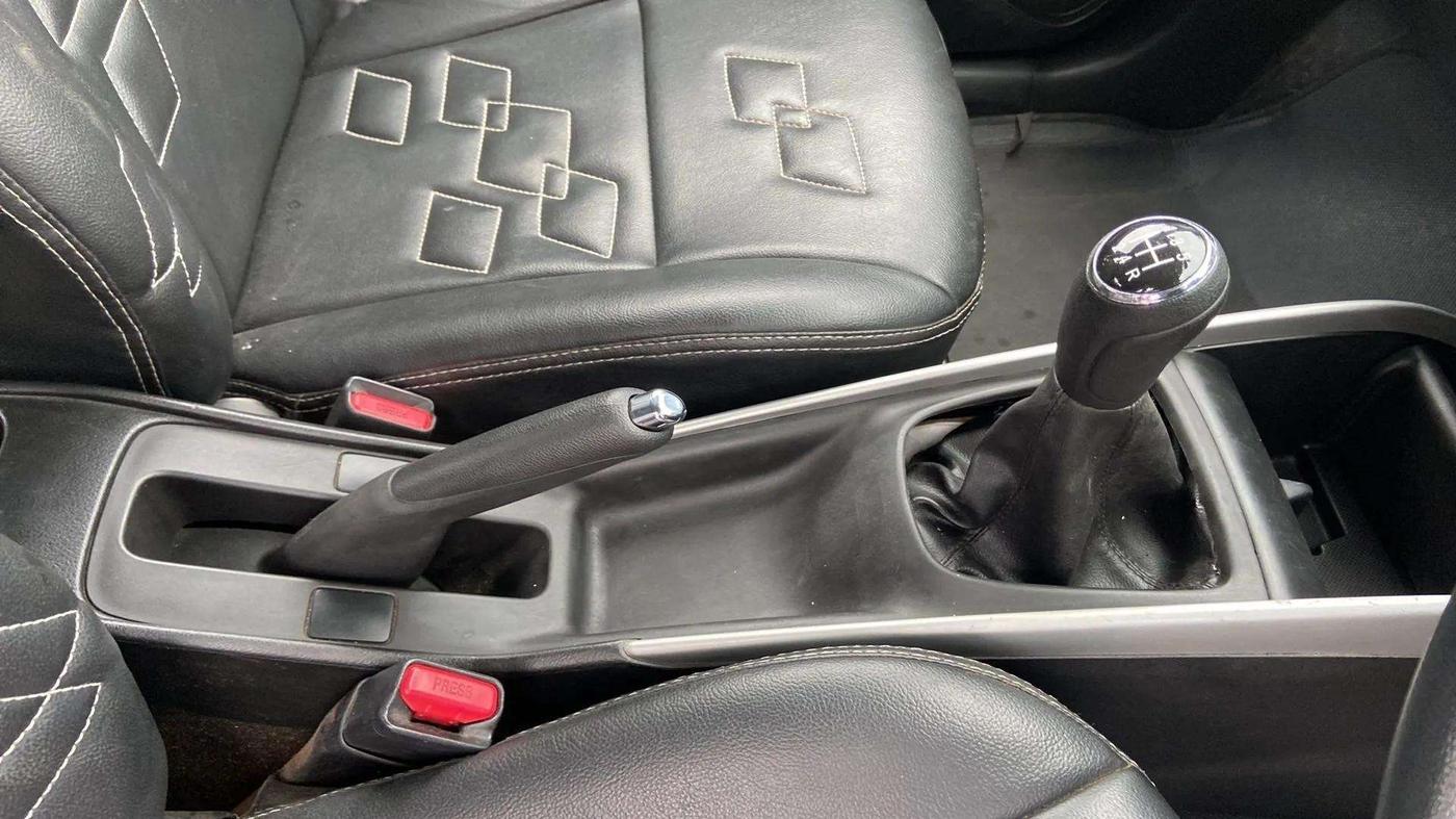 2017 Maruti Baleno DELTA PETROL 1.2, Petrol, Manual, 29,559 km, Gear Lever