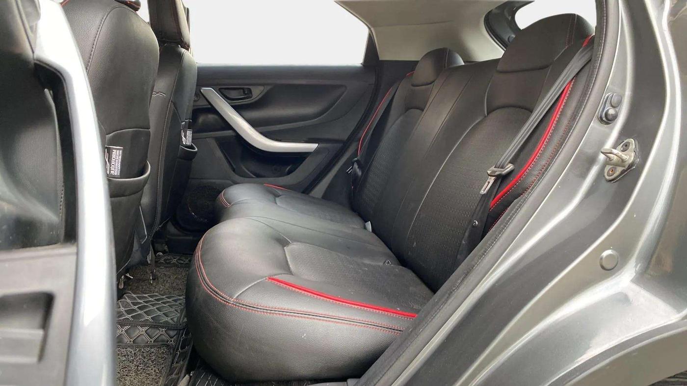 2021 Tata NEXON XM SUNROOF PETROL, Petrol, Manual, 72,234 km, Right Side Rear Door Cabin