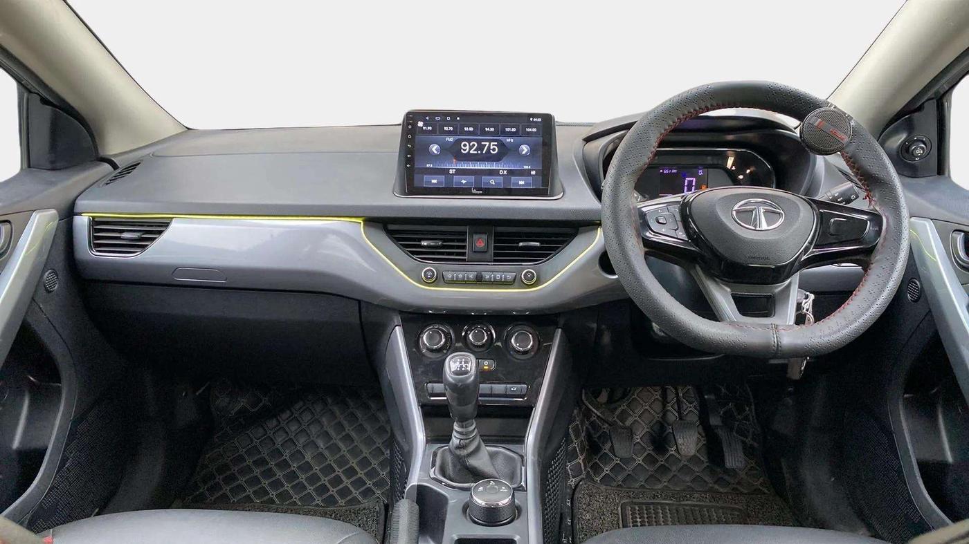 2021 Tata NEXON XM SUNROOF PETROL, Petrol, Manual, 72,234 km, Dashboard