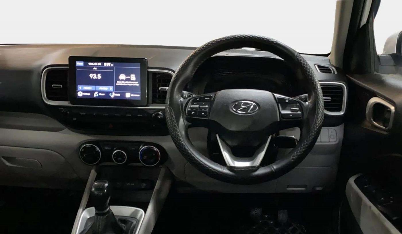 2022 Hyundai VENUE S 1.2, Petrol, Manual, 40,774 km, Steering Wheel Close Up