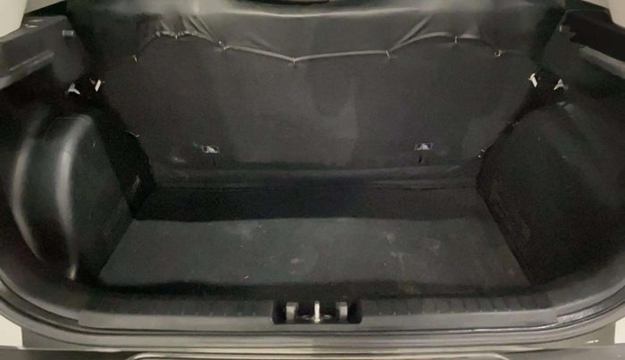 2022 Hyundai VENUE S 1.2, Petrol, Manual, 40,743 km, Boot Inside
