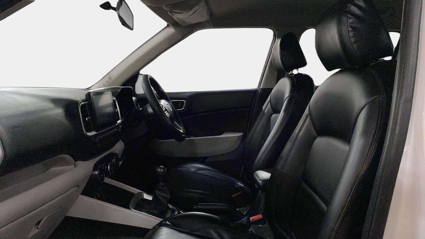 2022 Hyundai VENUE S 1.2, Petrol, Manual, 40,774 km, Right Side Front Door Cabin