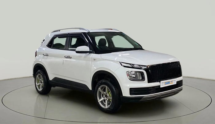 2022 Hyundai VENUE S 1.2, Petrol, Manual, 40,743 km, Right Front Diagonal