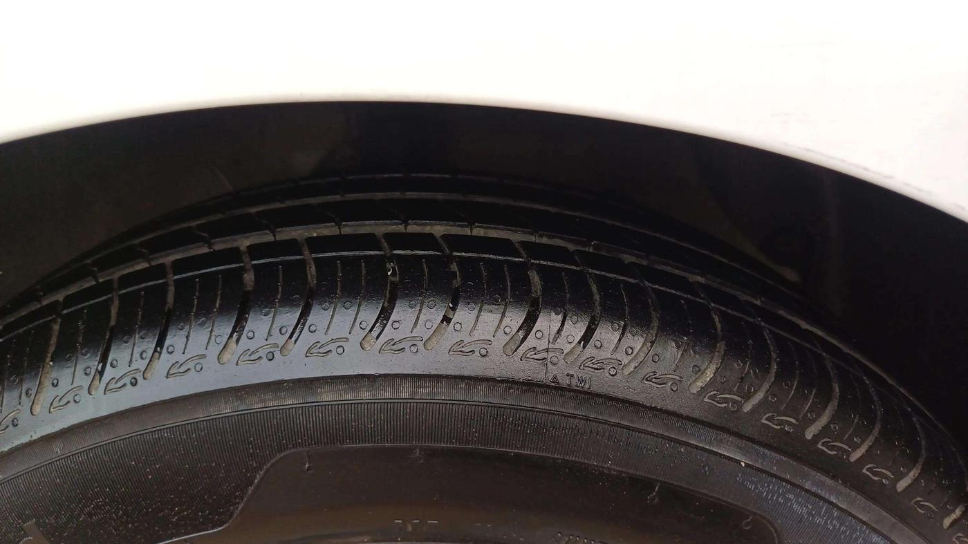 2019 Hyundai GRAND I10 NIOS SPORTZ AMT 1.2 KAPPA VTVT, Petrol, Automatic, 36,846 km, Right Front Tyre Tread