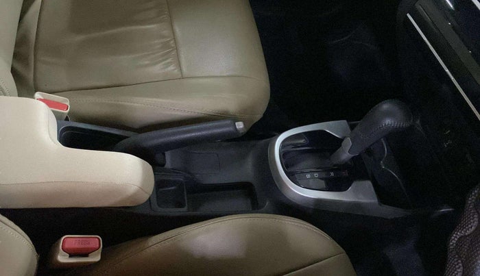 2021 Honda Jazz 1.2L I-VTEC VX CVT, Petrol, Automatic, 25,599 km, Gear Lever
