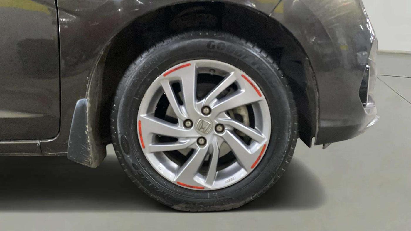 2021 Honda Jazz 1.2L I-VTEC VX CVT, Petrol, Automatic, 25,624 km, Right Front Wheel