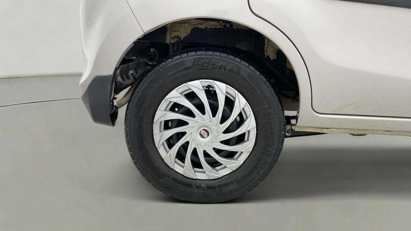 2021 Maruti Alto LXI O, Petrol, Manual, 17,579 km, Right Rear Wheel