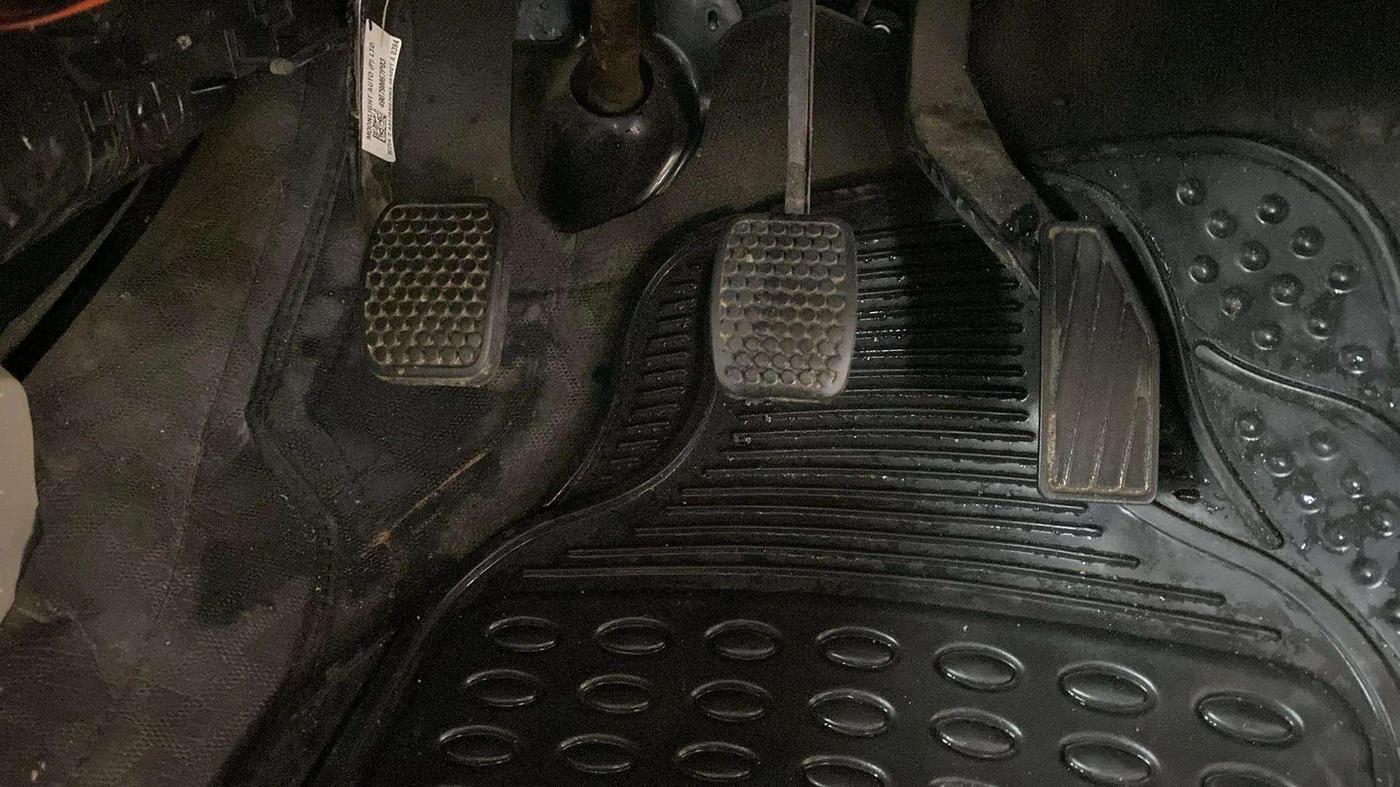 2021 Maruti Alto LXI O, Petrol, Manual, 17,579 km, Pedals