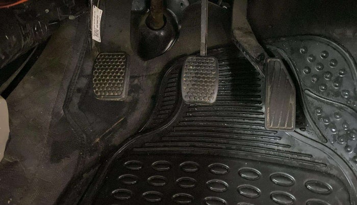 2021 Maruti Alto LXI O, Petrol, Manual, 17,579 km, Pedals