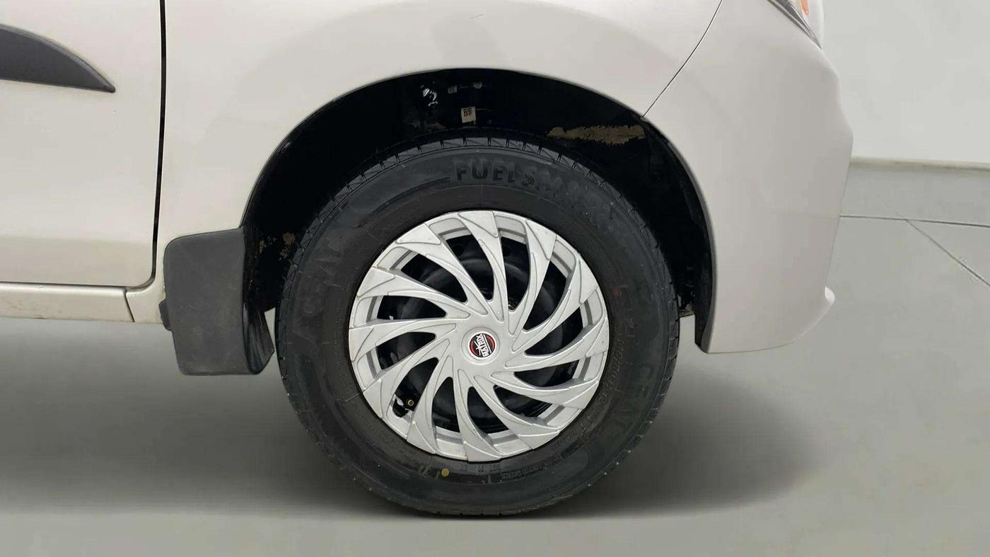 2021 Maruti Alto LXI O, Petrol, Manual, 17,579 km, Right Front Wheel