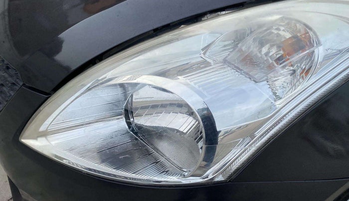 2015 Maruti Swift VXI, Petrol, Manual, 71,206 km, Left headlight - Minor scratches