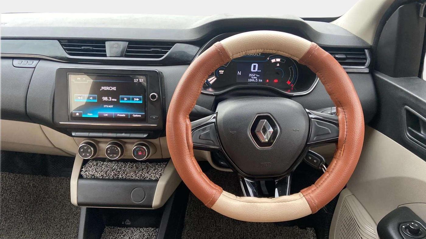 2020 Renault TRIBER RXT AMT, Petrol, Automatic, 35,527 km, Steering Wheel Close Up