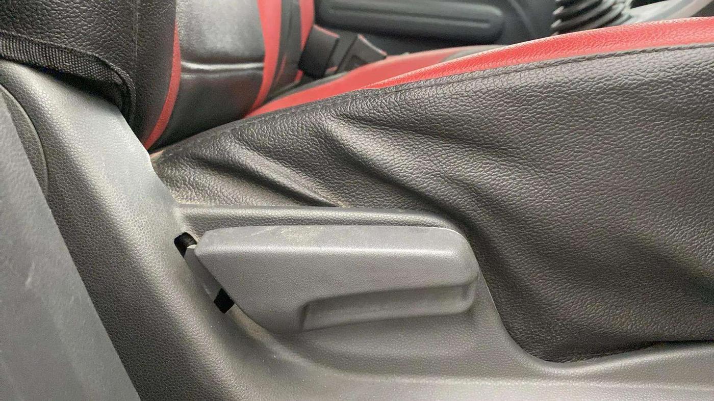 2015 Maruti Ritz VXI, Petrol, Manual, 39,627 km, Driver Side Adjustment Panel