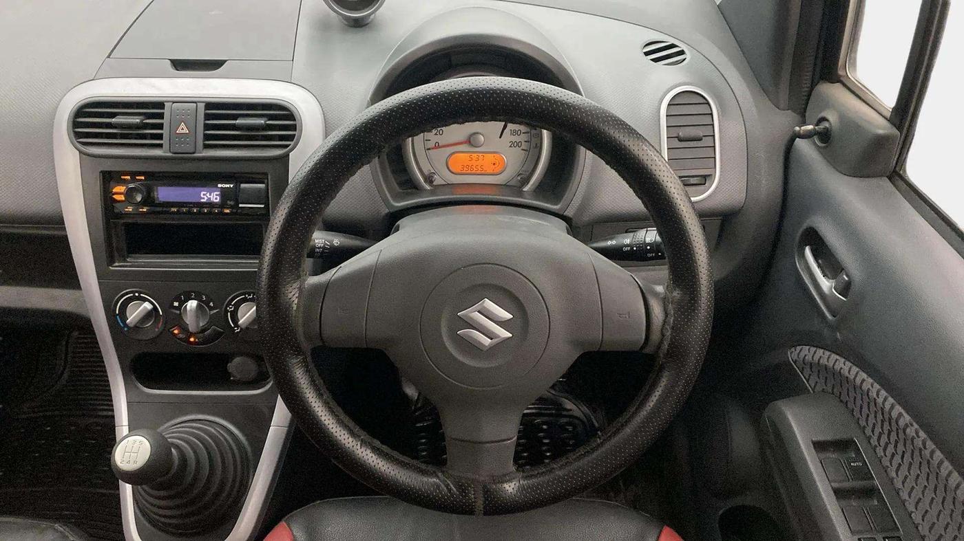2015 Maruti Ritz VXI, Petrol, Manual, 39,627 km, Steering Wheel Close Up