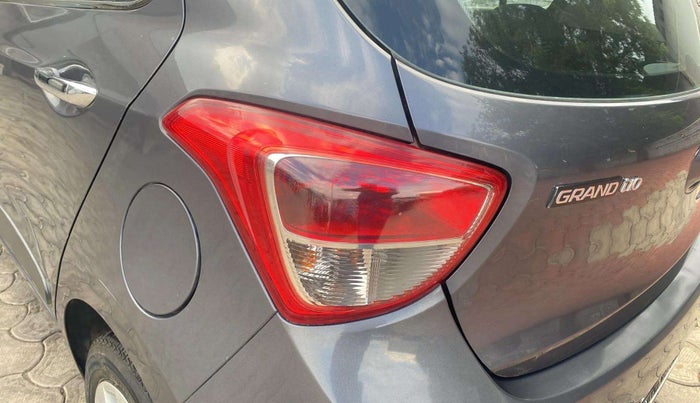 2015 Hyundai Grand i10 SPORTZ 1.2 KAPPA VTVT, Petrol, Manual, 35,552 km, Left tail light - Minor scratches