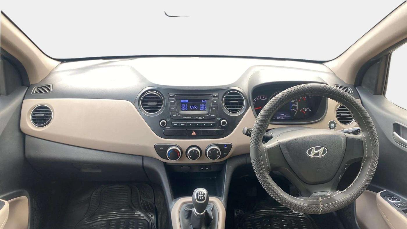 2015 Hyundai Grand i10 SPORTZ 1.2 KAPPA VTVT, Petrol, Manual, 35,552 km, Dashboard