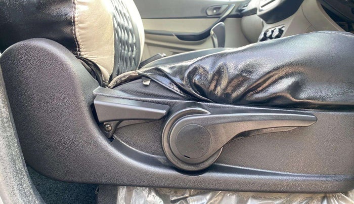 2019 Tata Tiago XZA PETROL, CNG, Automatic, 32,275 km, Driver Side Adjustment Panel
