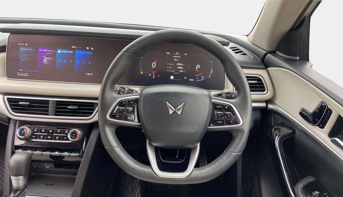 2023 Mahindra XUV700 AX 7 LUXURY P AT 7 STR, Petrol, Automatic, 3,522 km, Steering Wheel Close Up