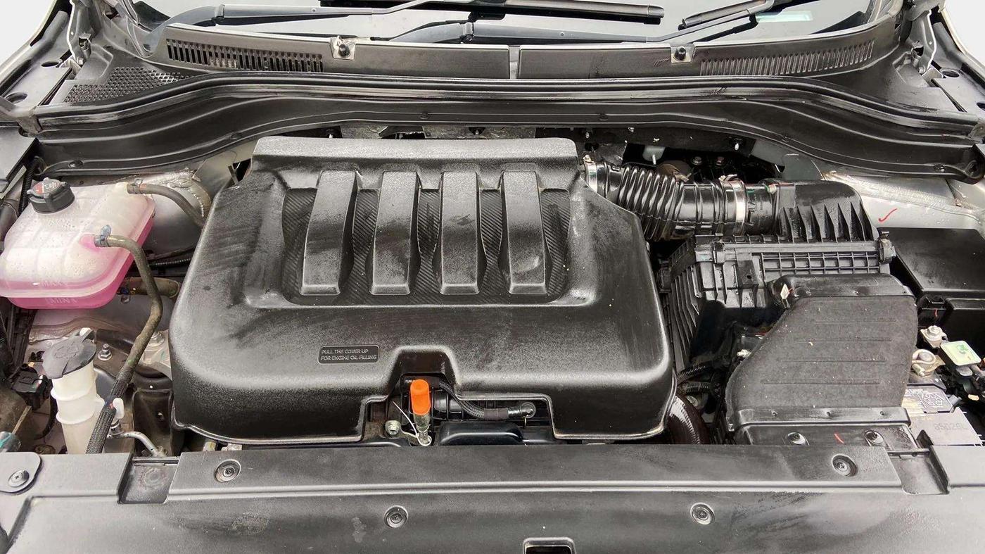 2023 Mahindra XUV700 AX 7 LUXURY P AT 7 STR, Petrol, Automatic, 3,522 km, Open Bonet