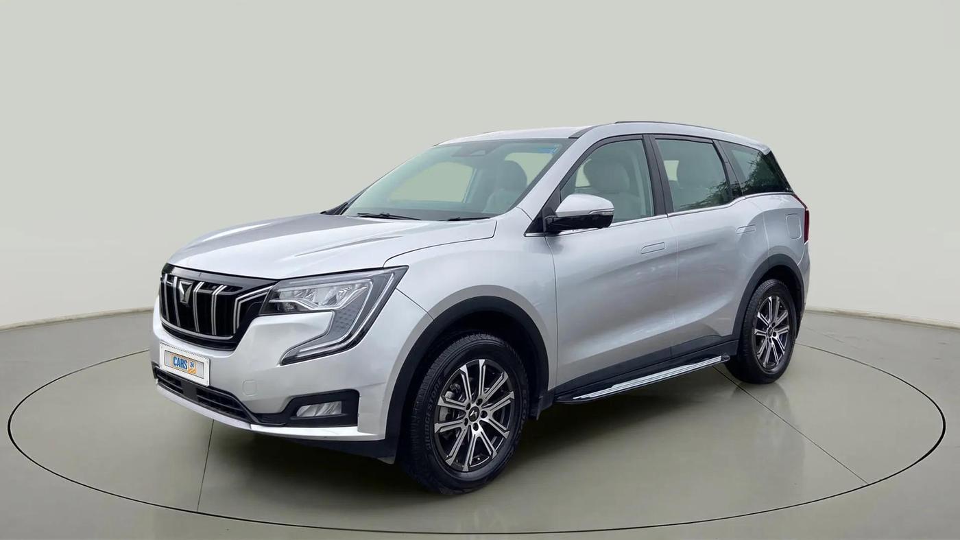 2023 Mahindra XUV700 AX 7 LUXURY P AT 7 STR, Petrol, Automatic, 3,522 km, Left Front Diagonal