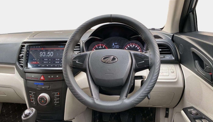 2022 Mahindra XUV300 W4 1.2 PETROL, Petrol, Manual, 10,926 km, Steering Wheel Close Up