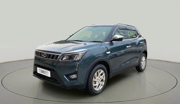 2022 Mahindra XUV300 W4 1.2 PETROL, Petrol, Manual, 10,926 km, Left Front Diagonal