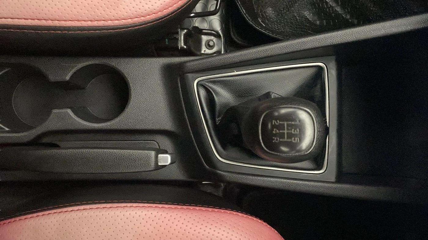 2017 Hyundai Elite i20 ERA 1.2, CNG, Manual, 89,353 km, Gear Lever