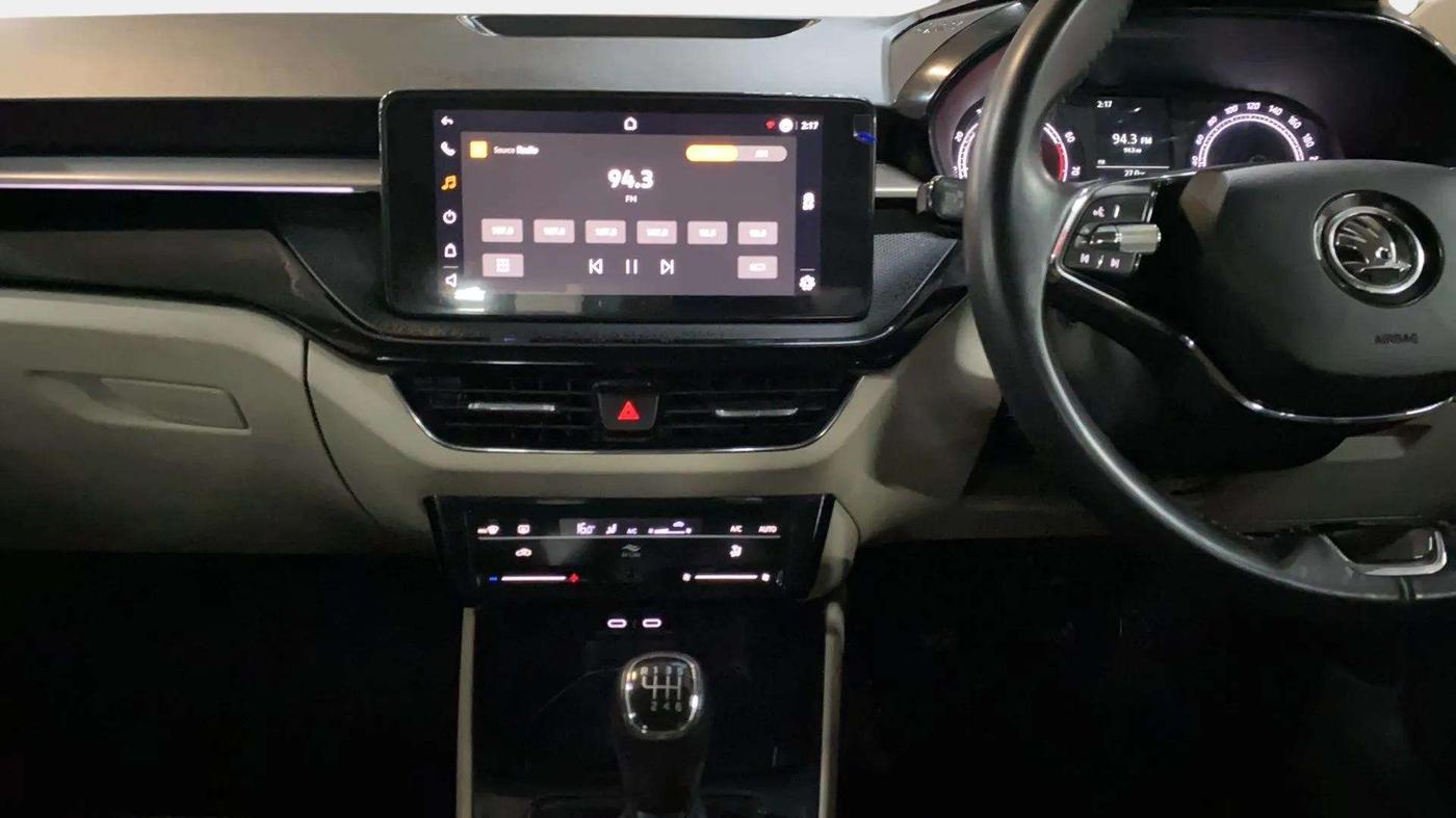 2022 Skoda SLAVIA AMBITION 1.0L TSI MT, Petrol, Manual, 56,460 km, Air Conditioner