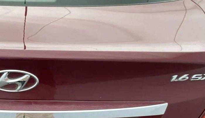 2013 Hyundai Verna FLUIDIC 1.6 CRDI SX, Diesel, Manual, 81,487 km, Dicky (Boot door) - Minor scratches