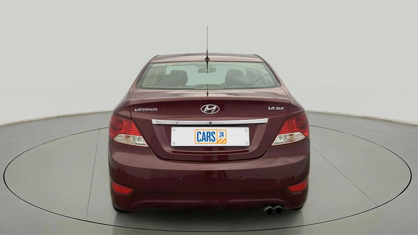 2013 Hyundai Verna FLUIDIC 1.6 CRDI SX, Diesel, Manual, 81,487 km, Back/Rear