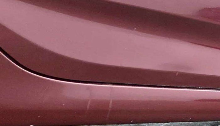 2013 Hyundai Verna FLUIDIC 1.6 CRDI SX, Diesel, Manual, 81,487 km, Right running board - Minor scratches