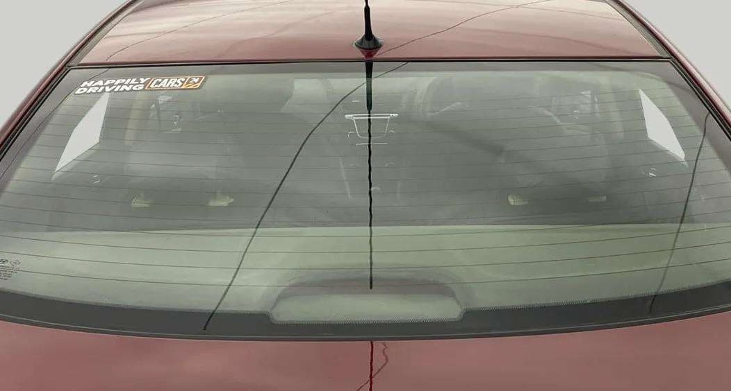 2013 Hyundai Verna FLUIDIC 1.6 CRDI SX, Diesel, Manual, 81,487 km, Rear Windshield