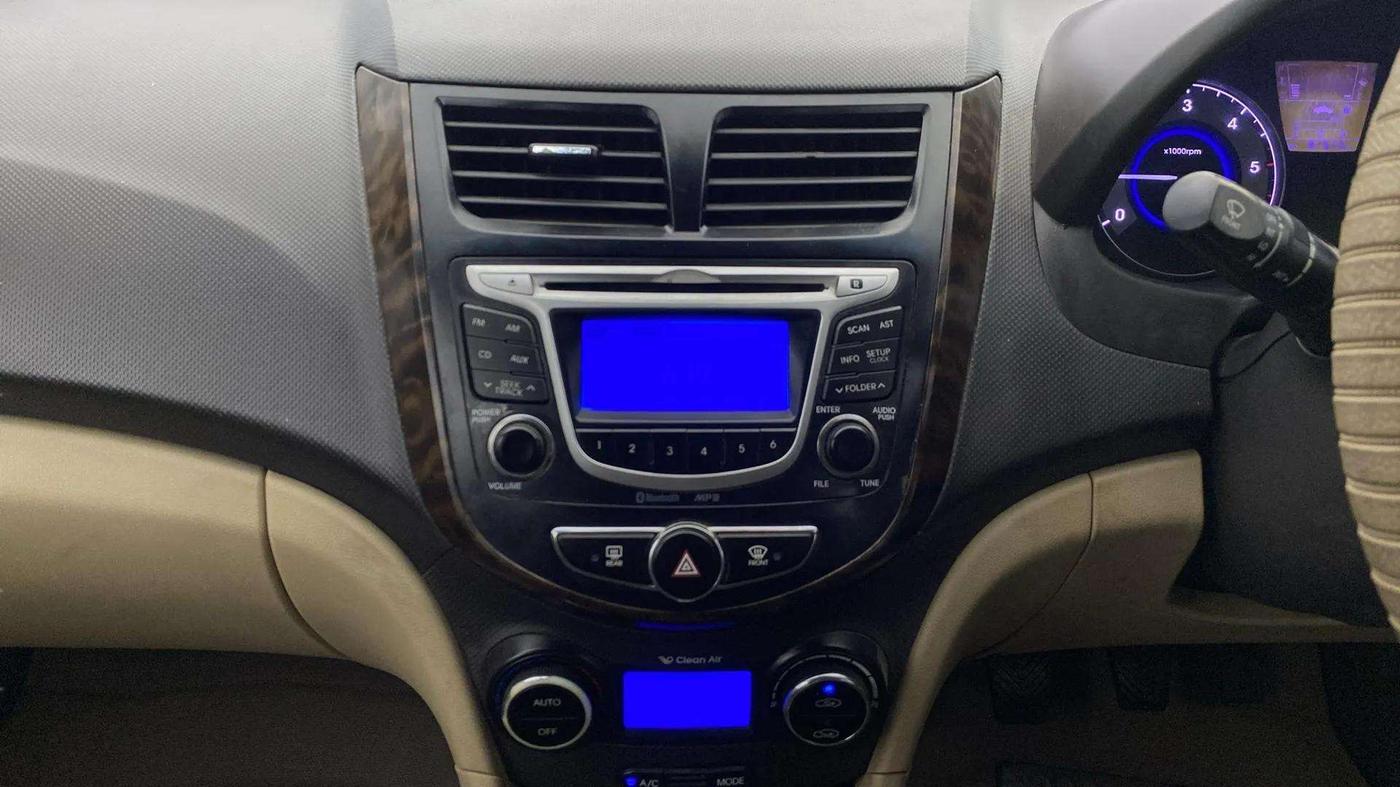 2013 Hyundai Verna FLUIDIC 1.6 CRDI SX, Diesel, Manual, 81,487 km, Air Conditioner