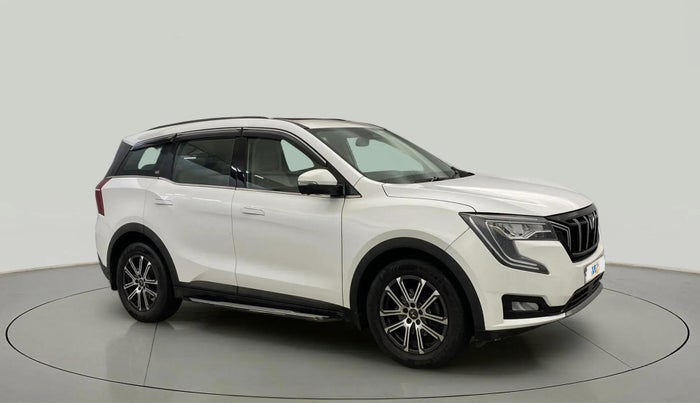 2022 Mahindra XUV700 AX 7 LUXURY P AT 7 STR, Petrol, Automatic, 38,364 km, Right Front Diagonal