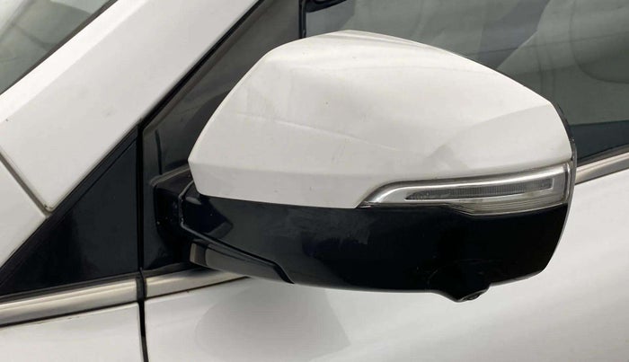 2022 Mahindra XUV700 AX 7 LUXURY P AT 7 STR, Petrol, Automatic, 38,364 km, Left rear-view mirror - Minor scratches