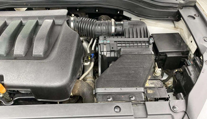 2022 Mahindra XUV700 AX 7 LUXURY P AT 7 STR, Petrol, Automatic, 38,364 km, Engine View - Left