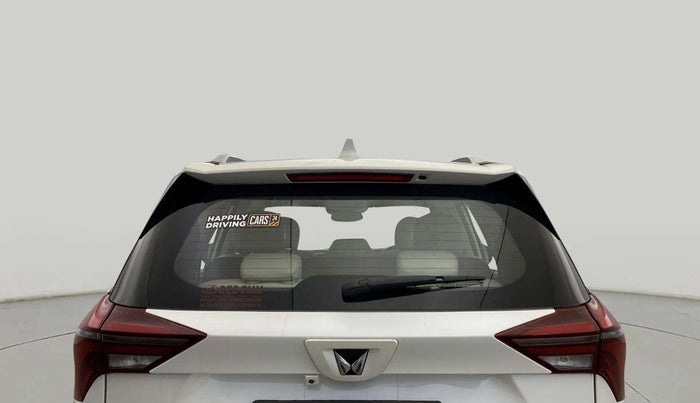 2022 Mahindra XUV700 AX 7 LUXURY P AT 7 STR, Petrol, Automatic, 38,364 km, Rear Windshield