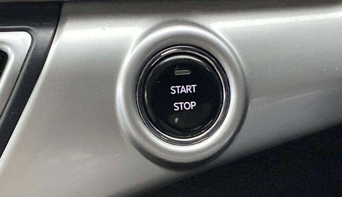 2022 Mahindra XUV700 AX 7 LUXURY P AT 7 STR, Petrol, Automatic, 38,364 km, Keyless Start/ Stop Button
