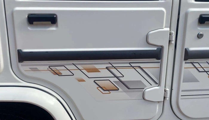 2018 Mahindra Bolero POWER PLUS ZLX, Diesel, Manual, 42,864 km, Right rear door - Minor scratches