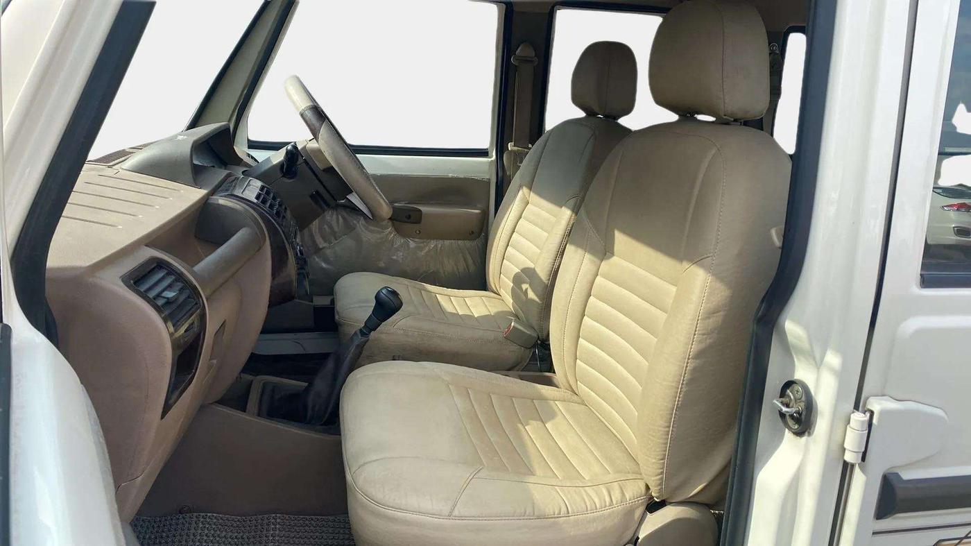 2018 Mahindra Bolero POWER PLUS ZLX, Diesel, Manual, 42,873 km, Right Side Front Door Cabin