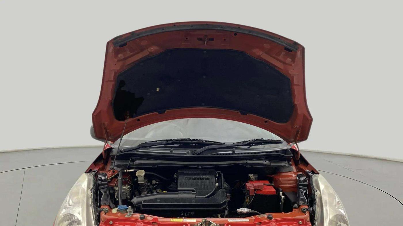 2017 Maruti Swift LXI (O), Petrol, Manual, 58,858 km, Open Bonet