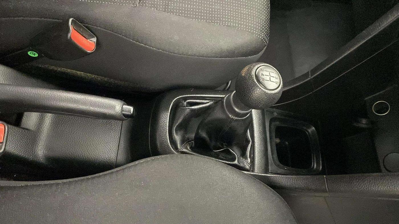 2017 Maruti Swift LXI (O), Petrol, Manual, 58,858 km, Gear Lever
